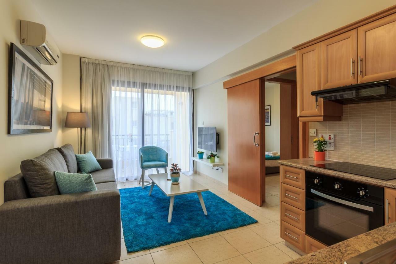 Soho City Apartments Larnaca Quarto foto